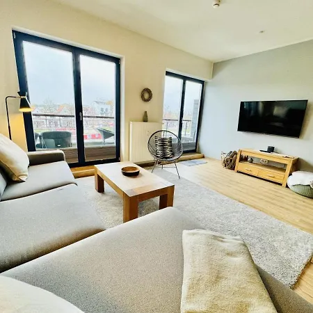 Apartment Stromdampfer, Oberdeck